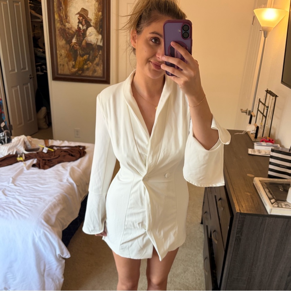 NBD Elegant Cream Women's blazer dress - Picture 2 of 4